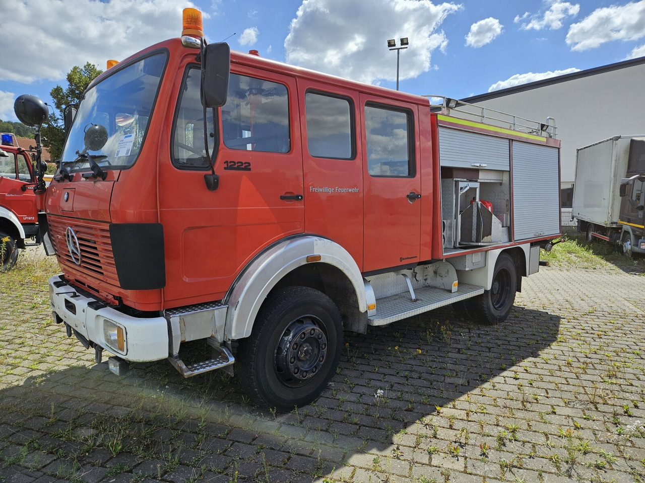 Mercedes-Benz SK 1222 AF 4x4 Doka SK 1222 AF 4x4 Doka, TLF16/25 - Ambulance: photos 1 Mercedes-Benz SK 1222 AF 4x4 Doka SK 1222 AF 4x4 Doka, TLF16/25 - Ambulance: photos 1