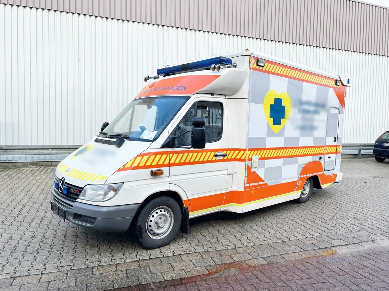 Mercedes-Benz Sprinter 313 CDI 4x2 Sprinter 313 CDI 4x2, Rettungswagen - Ambulance: photos 1 Mercedes-Benz Sprinter 313 CDI 4x2 Sprinter 313 CDI 4x2, Rettungswagen - Ambulance: photos 1