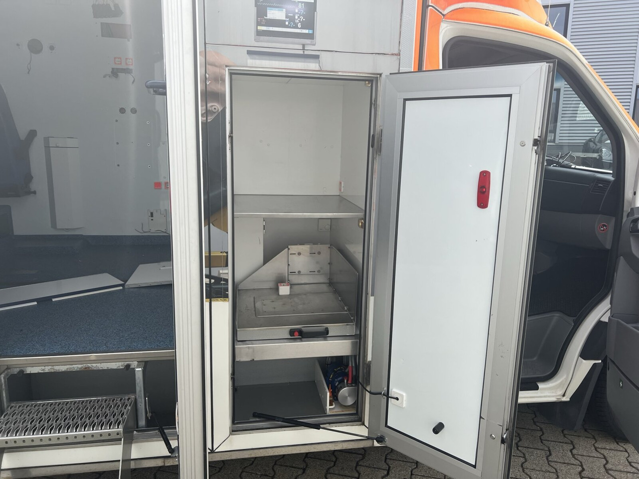 Ambulance Mercedes-Benz Sprinter 516 CDI 4x2 Sprinter 516 CDI 4x2, Rettungswagen, Bi-Xenon: photos 6
