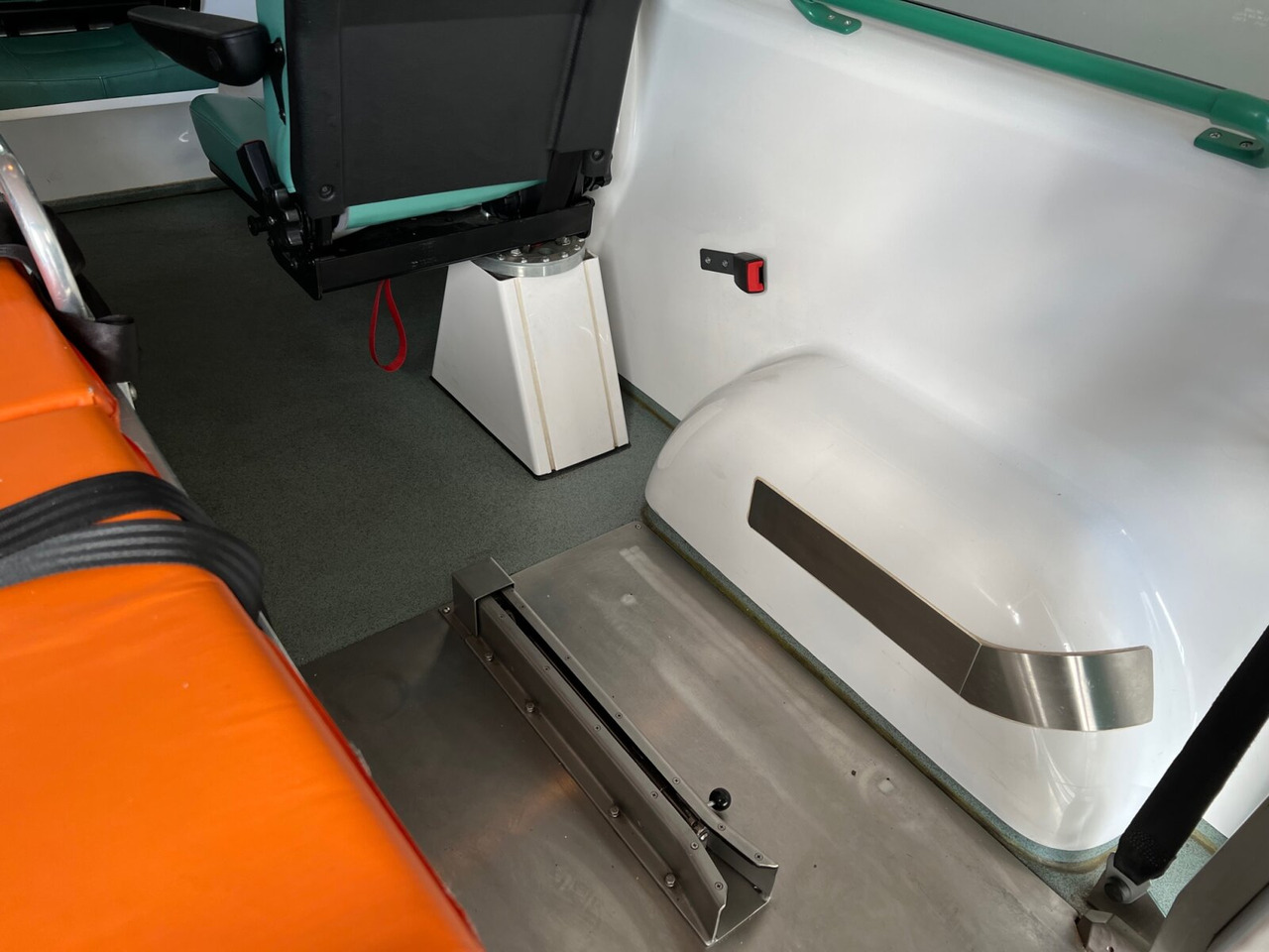Crédit-bail Renault Trafik 2.0 dCi115 4x2 Trafik 2.0 dCi115 4x2, Krankentransporter Renault Trafik 2.0 dCi115 4x2 Trafik 2.0 dCi115 4x2, Krankentransporter: photos 13