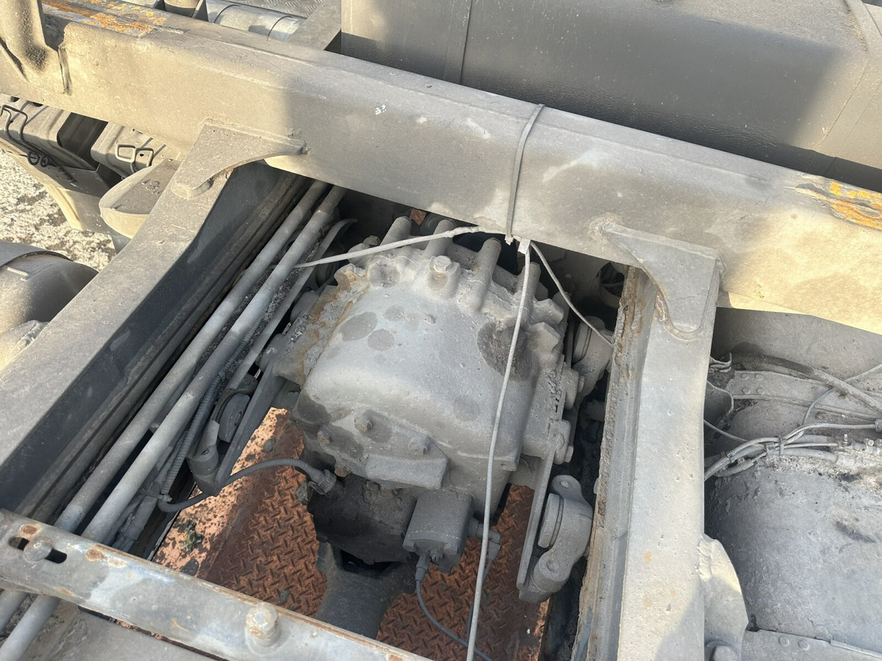 Scania 124C 400 6x6 124C 400 6x6 - Camion benne: photos 5 Scania 124C 400 6x6 124C 400 6x6 - Camion benne: photos 5