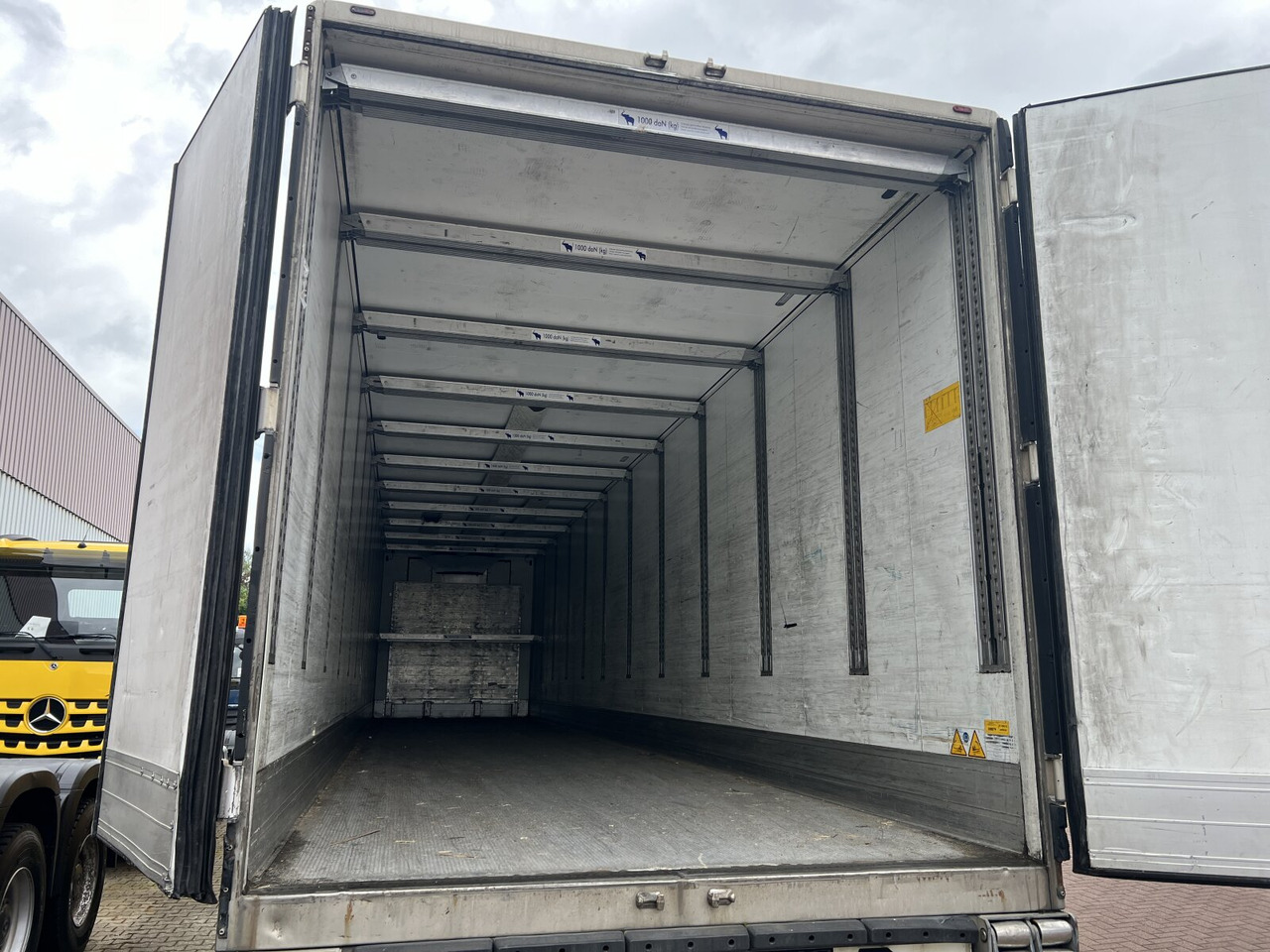 Semi-remorque frigorifique Schmitz Cargobull SKO 24/L-13.4 FP 25 SKO 24/L-13.4 FP 25: photos 13 Semi-remorque frigorifique Schmitz Cargobull SKO 24/L-13.4 FP 25 SKO 24/L-13.4 FP 25: photos 13