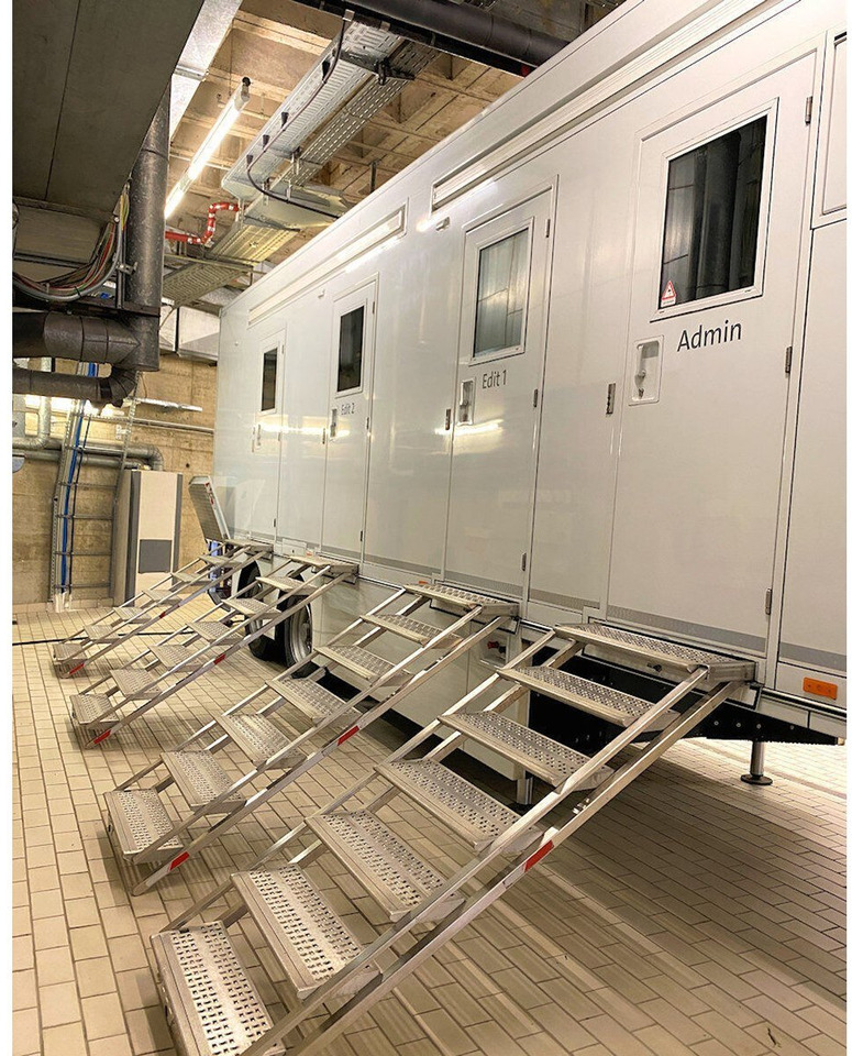 Halbinger Schnittmobil Halbinger Schnittmobil, Lowliner, Service Wohnmobil Büro - Semi-remorque: photos 3 Halbinger Schnittmobil Halbinger Schnittmobil, Lowliner, Service Wohnmobil Büro - Semi-remorque: photos 3