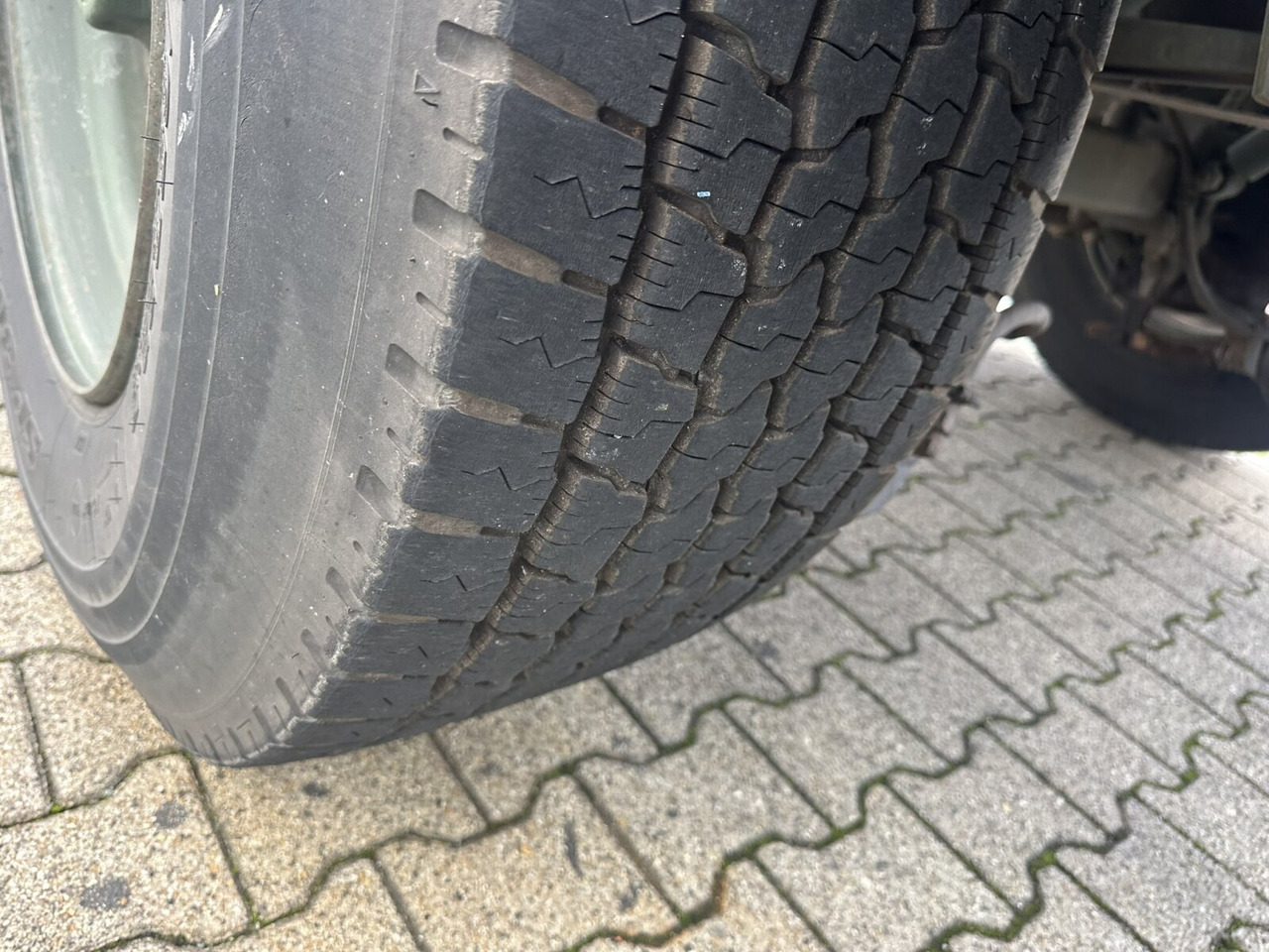 Schmitz Cargobull SCF 24 Containerchassis SCF 24 Containerchassis, Nachlauflenkachse, 2x20/20/30/40ft, Ex-! - Semi-remorque: photos 2 Schmitz Cargobull SCF 24 Containerchassis SCF 24 Containerchassis, Nachlauflenkachse, 2x20/20/30/40ft, Ex-! - Semi-remorque: photos 2