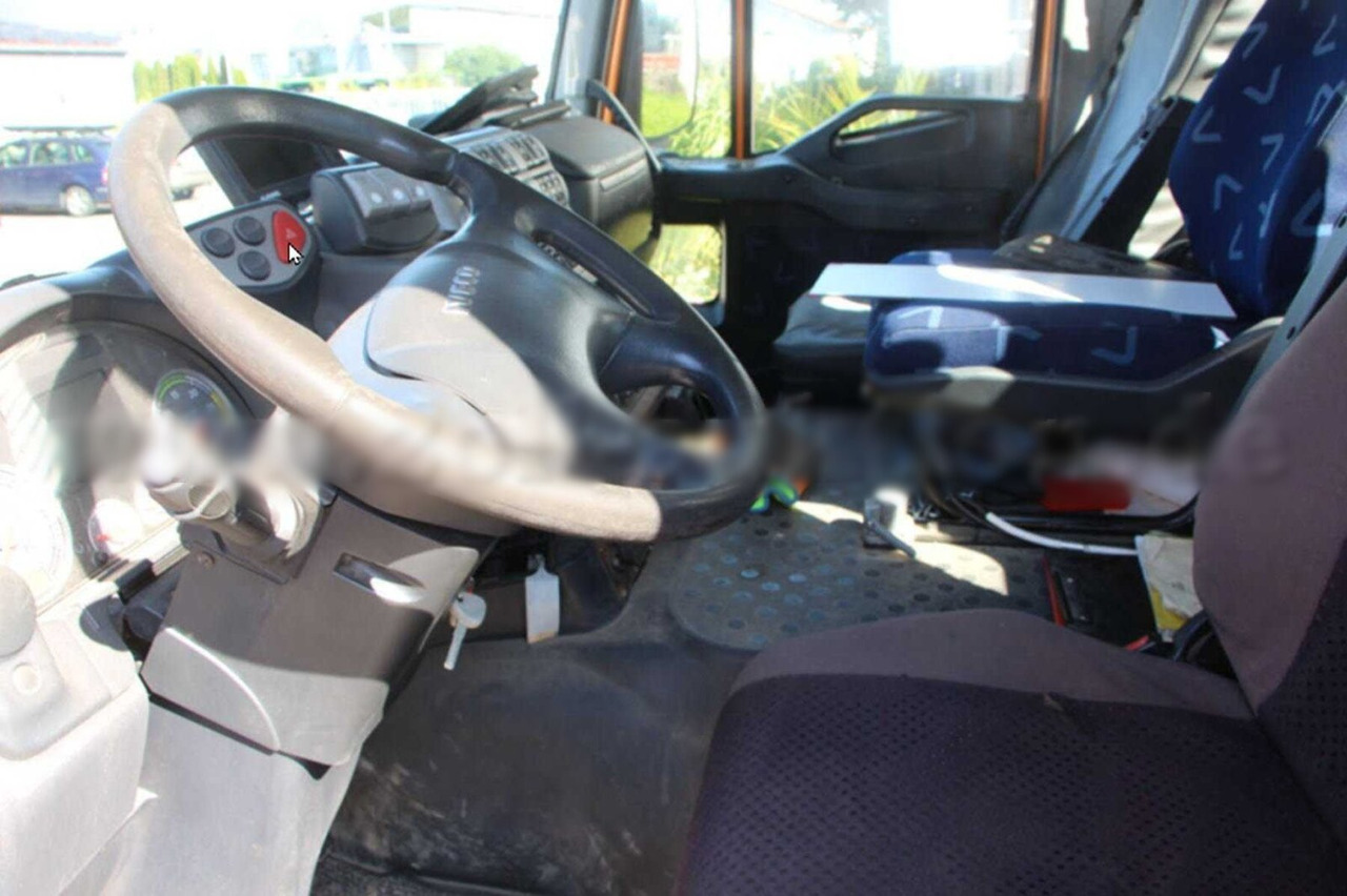 Stralis AD260S33Y/PS 6x2 Stralis AD260S33Y/PS 6x2, Lenk-/Liftachse, Winterdienstausstattung - Camion ampliroll: photos 2 Stralis AD260S33Y/PS 6x2 Stralis AD260S33Y/PS 6x2, Lenk-/Liftachse, Winterdienstausstattung - Camion ampliroll: photos 2