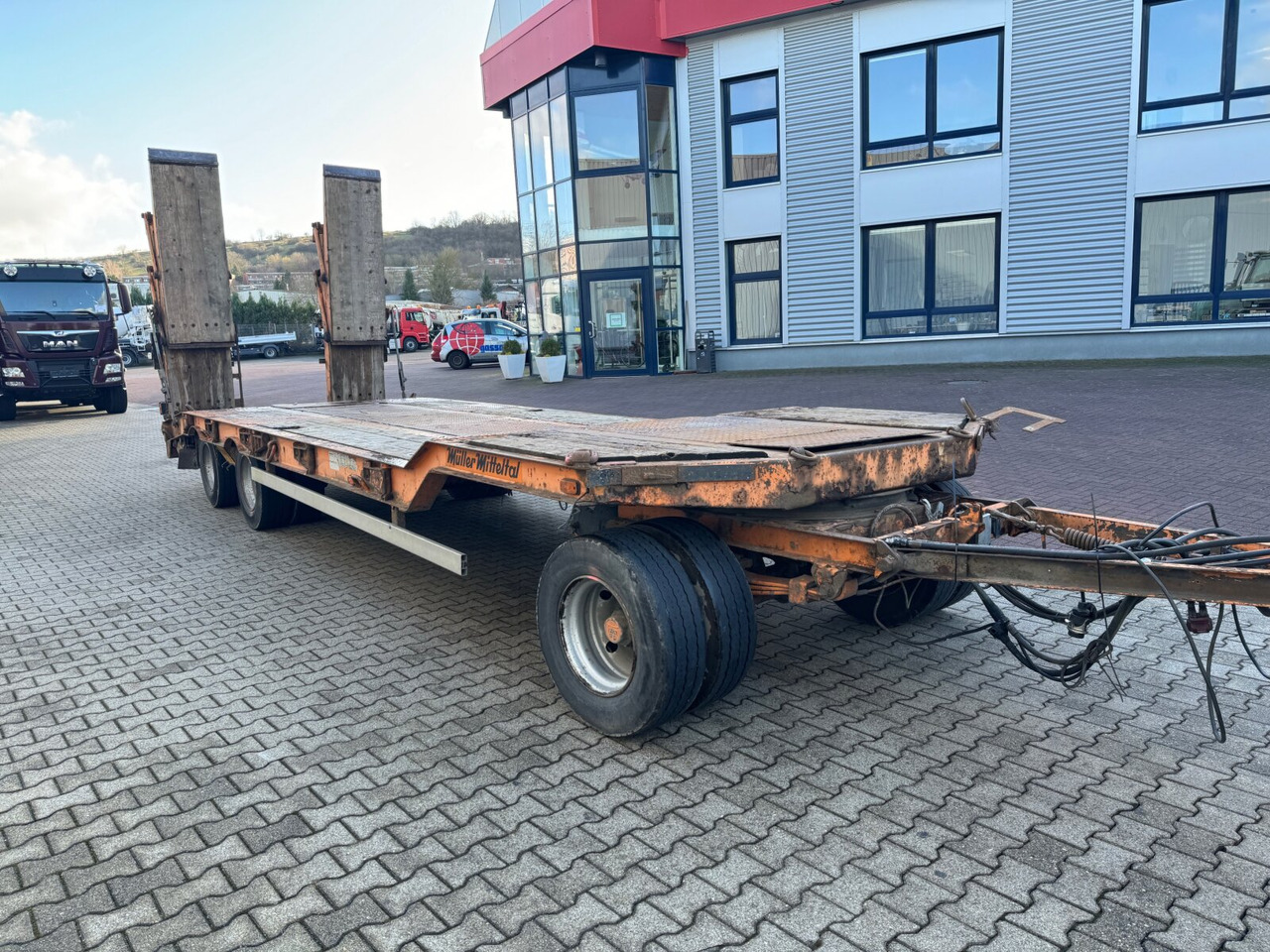 Crédit-bail  T 3 Kompakt 30,0 T 3 Kompakt  30,0, Hydr. Rampen, Verbr. auf 3m T 3 Kompakt 30,0 T 3 Kompakt  30,0, Hydr. Rampen, Verbr. auf 3m: photos 10