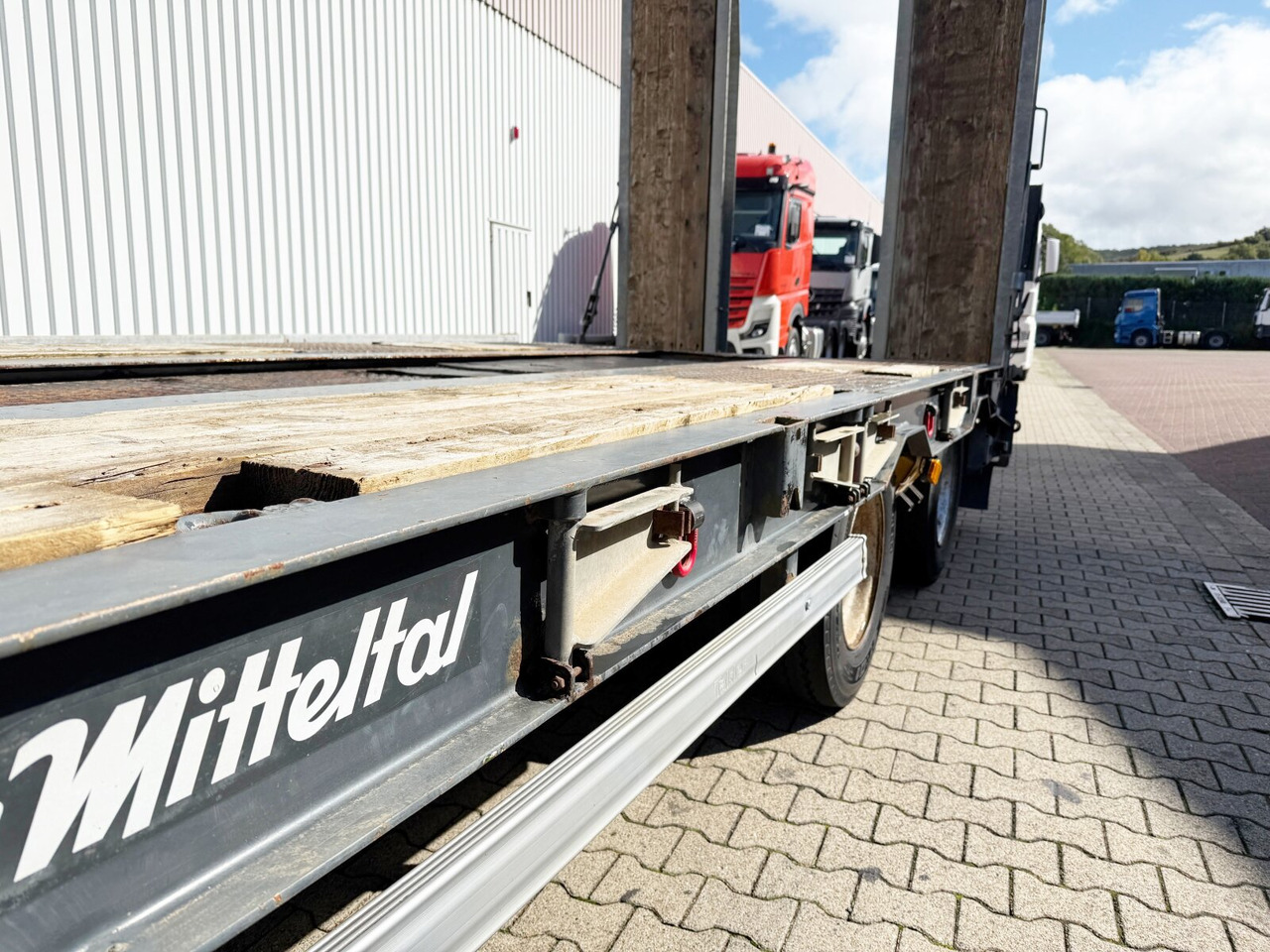 T 3 Profi 30,0 T 3 Profi 30,0, Verbreiterbar auf 3m - Remorque porte-engin surbaissée: photos 2 T 3 Profi 30,0 T 3 Profi 30,0, Verbreiterbar auf 3m - Remorque porte-engin surbaissée: photos 2