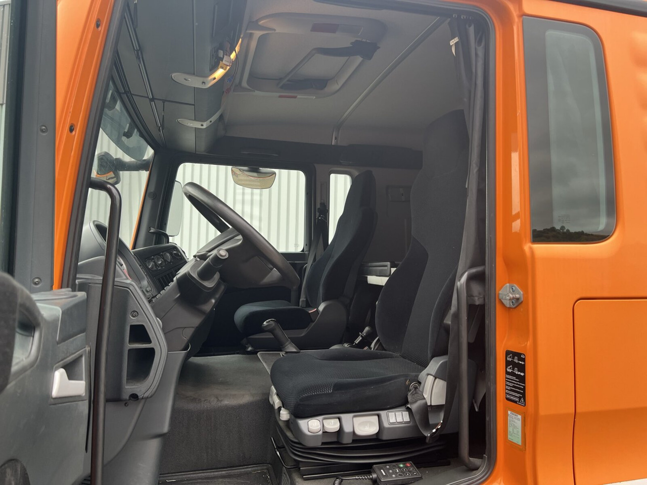 MAN TGL 8.220 4X2 BL TGL 8.220 4X2 BL - Tracteur routier: photos 2 MAN TGL 8.220 4X2 BL TGL 8.220 4X2 BL - Tracteur routier: photos 2