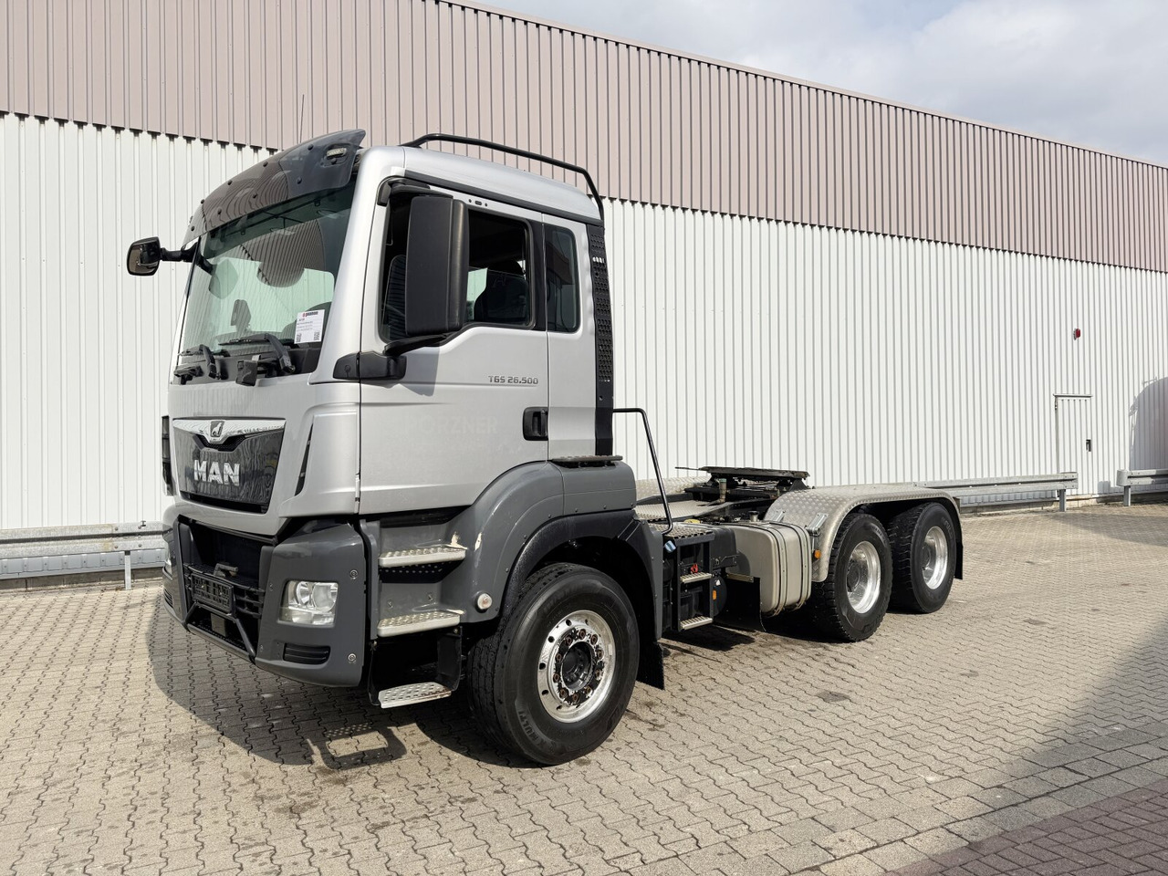 MAN TGS 26.500 6x4 BLS TGS 26.500 6x4 BLS, PriTarder, Navi, Hydraulik - Tracteur routier: photos 1 MAN TGS 26.500 6x4 BLS TGS 26.500 6x4 BLS, PriTarder, Navi, Hydraulik - Tracteur routier: photos 1