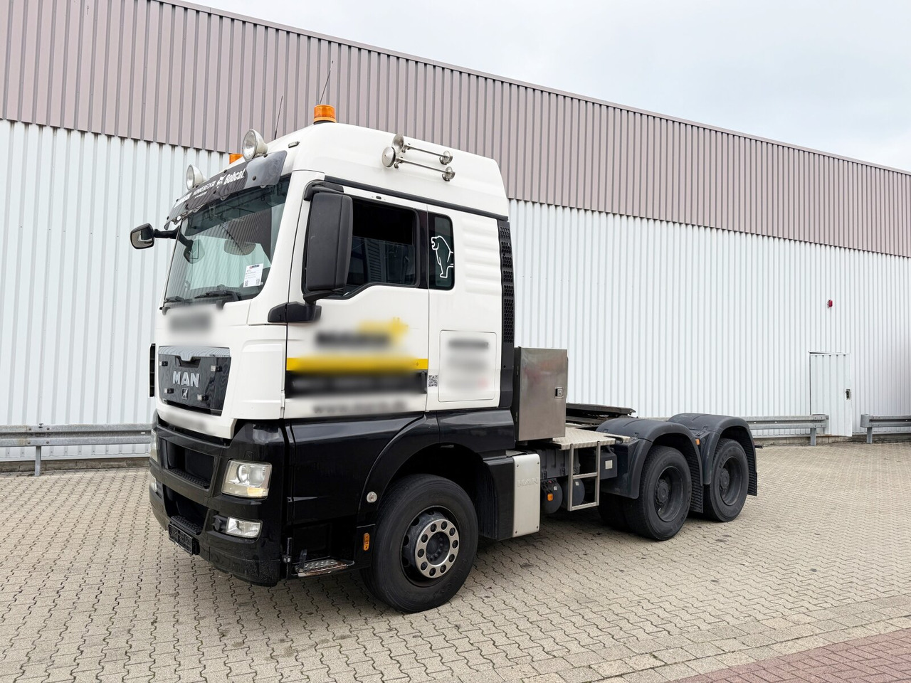 MAN TGX 26.480 6x4 BLS TGX 26.480 6x4 BLS, Retarder, XLX, Standklima, Hydraulik, zGG 90t - Tracteur routier: photos 1 MAN TGX 26.480 6x4 BLS TGX 26.480 6x4 BLS, Retarder, XLX, Standklima, Hydraulik, zGG 90t - Tracteur routier: photos 1