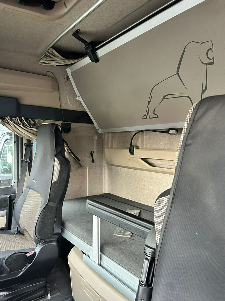 MAN TGX 33.640 6x4 BB TGX 33.640 6x4 BB, Retarder, zZGG 180.000kg - Tracteur routier: photos 4 MAN TGX 33.640 6x4 BB TGX 33.640 6x4 BB, Retarder, zZGG 180.000kg - Tracteur routier: photos 4