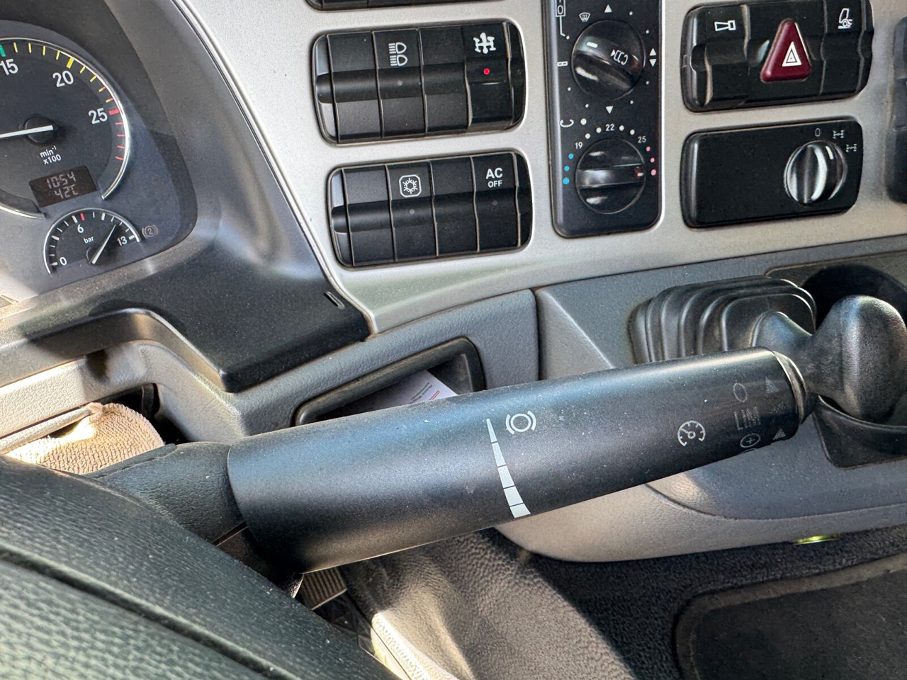 Mercedes-Benz Actros 2648 LK 6x4 Actros 2648 LK 6x4, Retarder, Bi-Xenon - Tracteur routier: photos 3 Mercedes-Benz Actros 2648 LK 6x4 Actros 2648 LK 6x4, Retarder, Bi-Xenon - Tracteur routier: photos 3