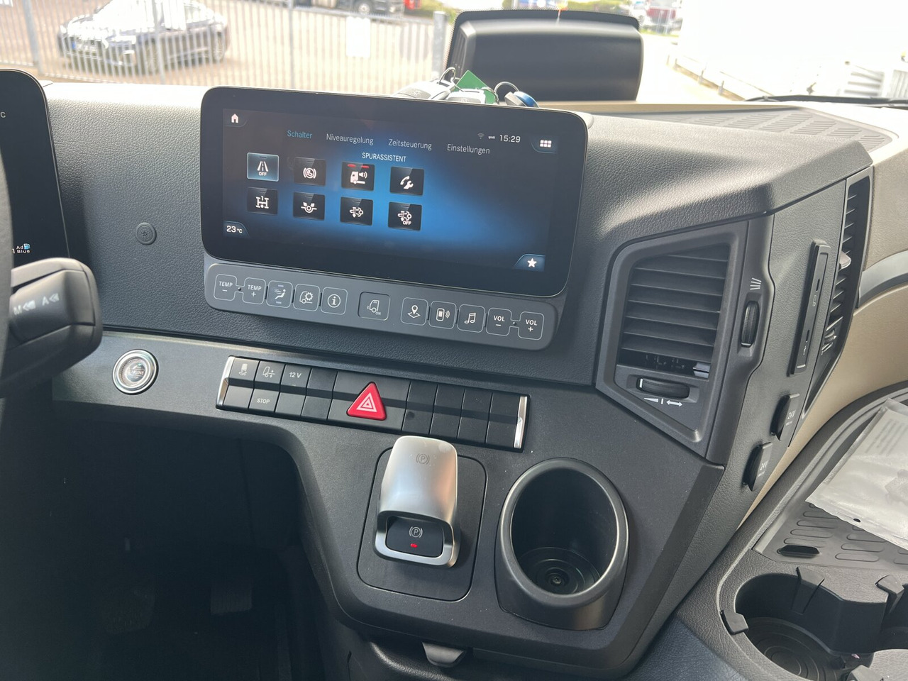 Mercedes-Benz Actros 3363 LS 6x4 Actros 3363 LS 6x4, Retarder, SoloStar, MultimediaCockpit, Navi, LED - Tracteur routier: photos 5 Mercedes-Benz Actros 3363 LS 6x4 Actros 3363 LS 6x4, Retarder, SoloStar, MultimediaCockpit, Navi, LED - Tracteur routier: photos 5