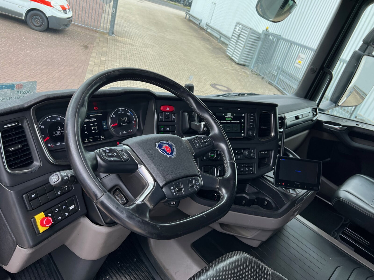 Scania R 580 6x4 R 580 6x4, V8-Motor, Kipphydraulik, Retarder, 66t - Tracteur routier: photos 3 Scania R 580 6x4 R 580 6x4, V8-Motor, Kipphydraulik, Retarder, 66t - Tracteur routier: photos 3