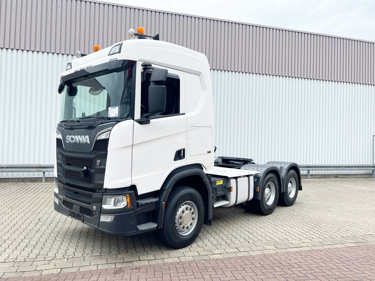 Scania R 580 6x4 R 580 6x4, V8-Motor, Kipphydraulik, Retarder, 66t - Tracteur routier: photos 1 Scania R 580 6x4 R 580 6x4, V8-Motor, Kipphydraulik, Retarder, 66t - Tracteur routier: photos 1