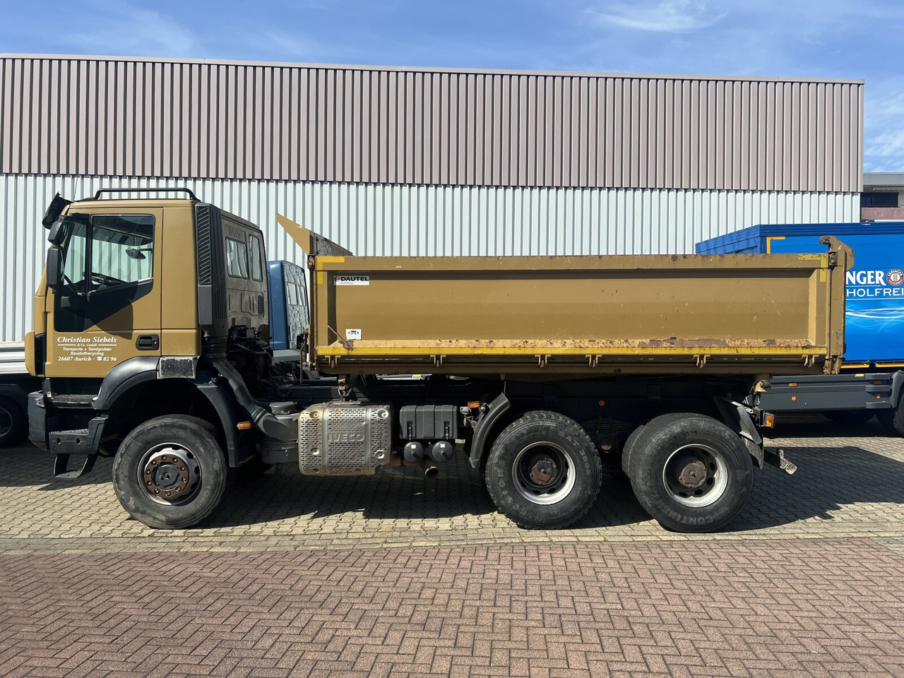 Trakker AD260T45W 6x6 Trakker AD260T45W 6x6 - Camion benne: photos 2 Trakker AD260T45W 6x6 Trakker AD260T45W 6x6 - Camion benne: photos 2