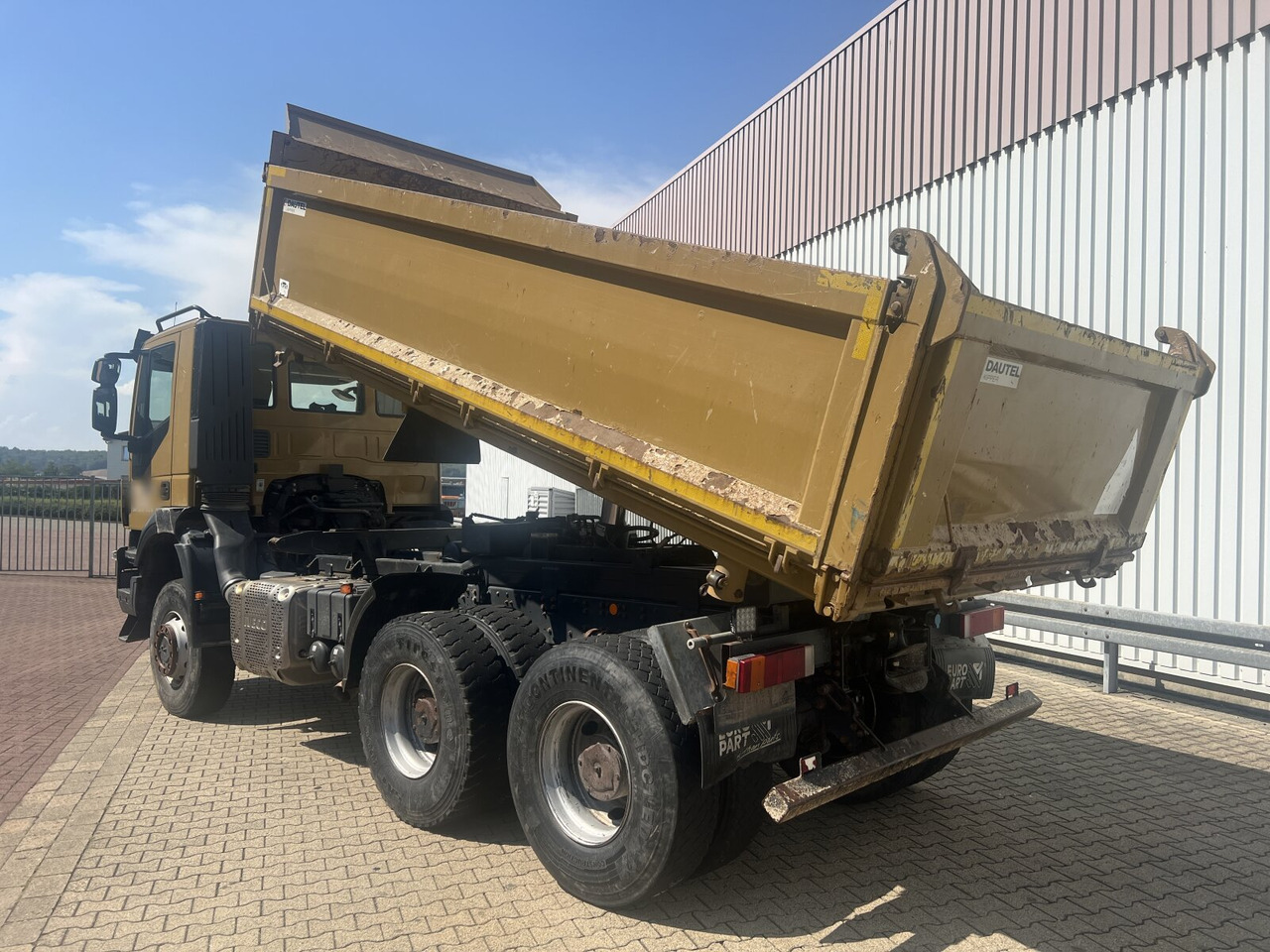 Trakker AD260T45W 6x6 Trakker AD260T45W 6x6 - Camion benne: photos 4 Trakker AD260T45W 6x6 Trakker AD260T45W 6x6 - Camion benne: photos 4