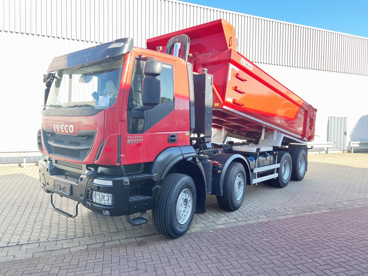 Trakker AD410T50 8x4 Trakker AD410T50 8x4, Stahlmulde ca. 16m³, hydr. Heckklappe - Camion benne: photos 1 Trakker AD410T50 8x4 Trakker AD410T50 8x4, Stahlmulde ca. 16m³, hydr. Heckklappe - Camion benne: photos 1