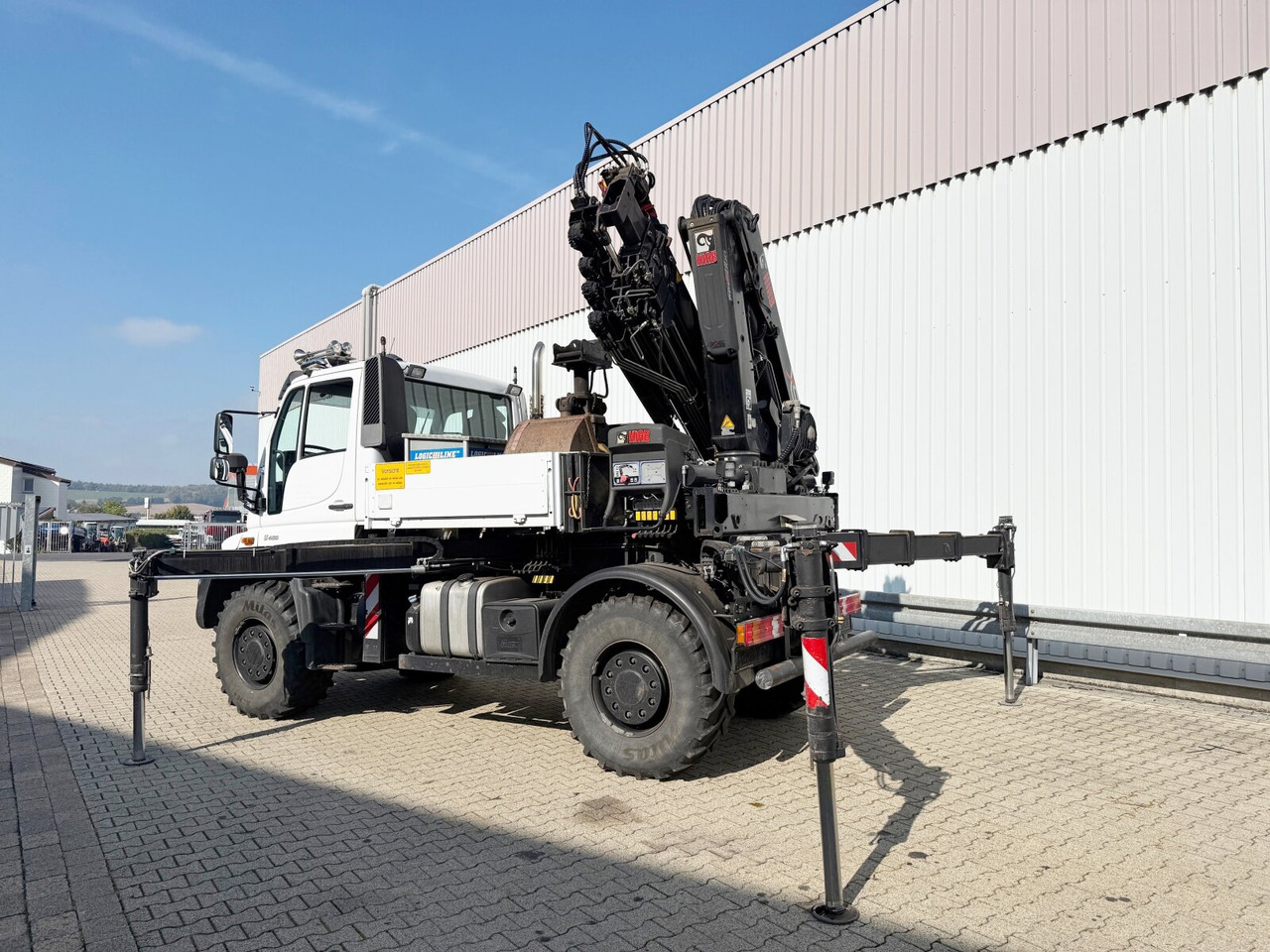 Unimog U400 4x4 U400 4x4, Frontzapfwelle, Heckkran Hiab XS 144-E4 HiDuo, Seilwinde, Funk - Grue mobile: photos 3 Unimog U400 4x4 U400 4x4, Frontzapfwelle, Heckkran Hiab XS 144-E4 HiDuo, Seilwinde, Funk - Grue mobile: photos 3