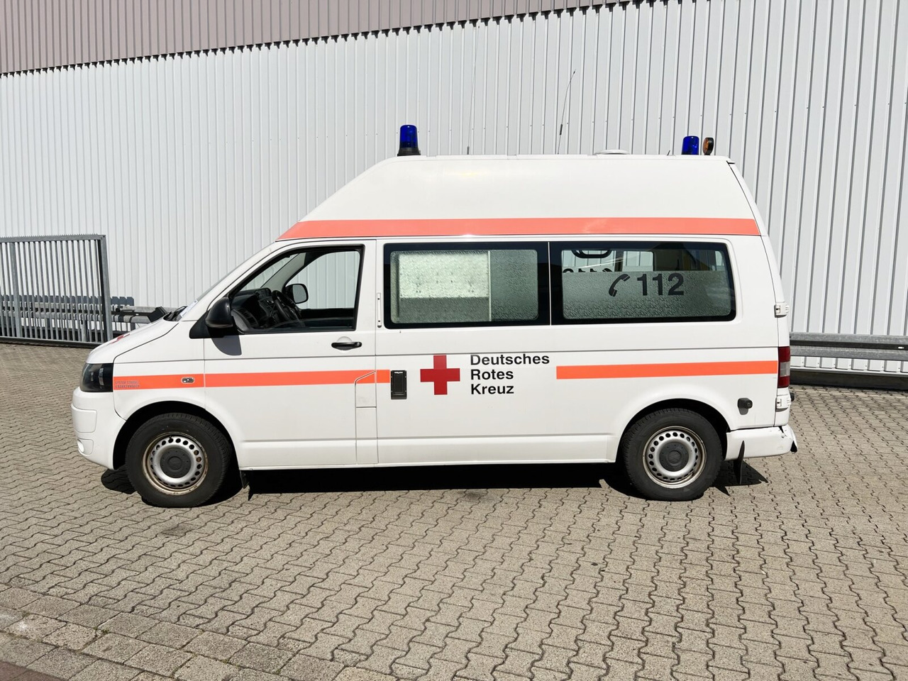 Ambulance Volkswagen T5 2.0 TDI 4x2 T5 2.0 TDI 4x2, Krankenwagen: photos 14 Ambulance Volkswagen T5 2.0 TDI 4x2 T5 2.0 TDI 4x2, Krankenwagen: photos 14