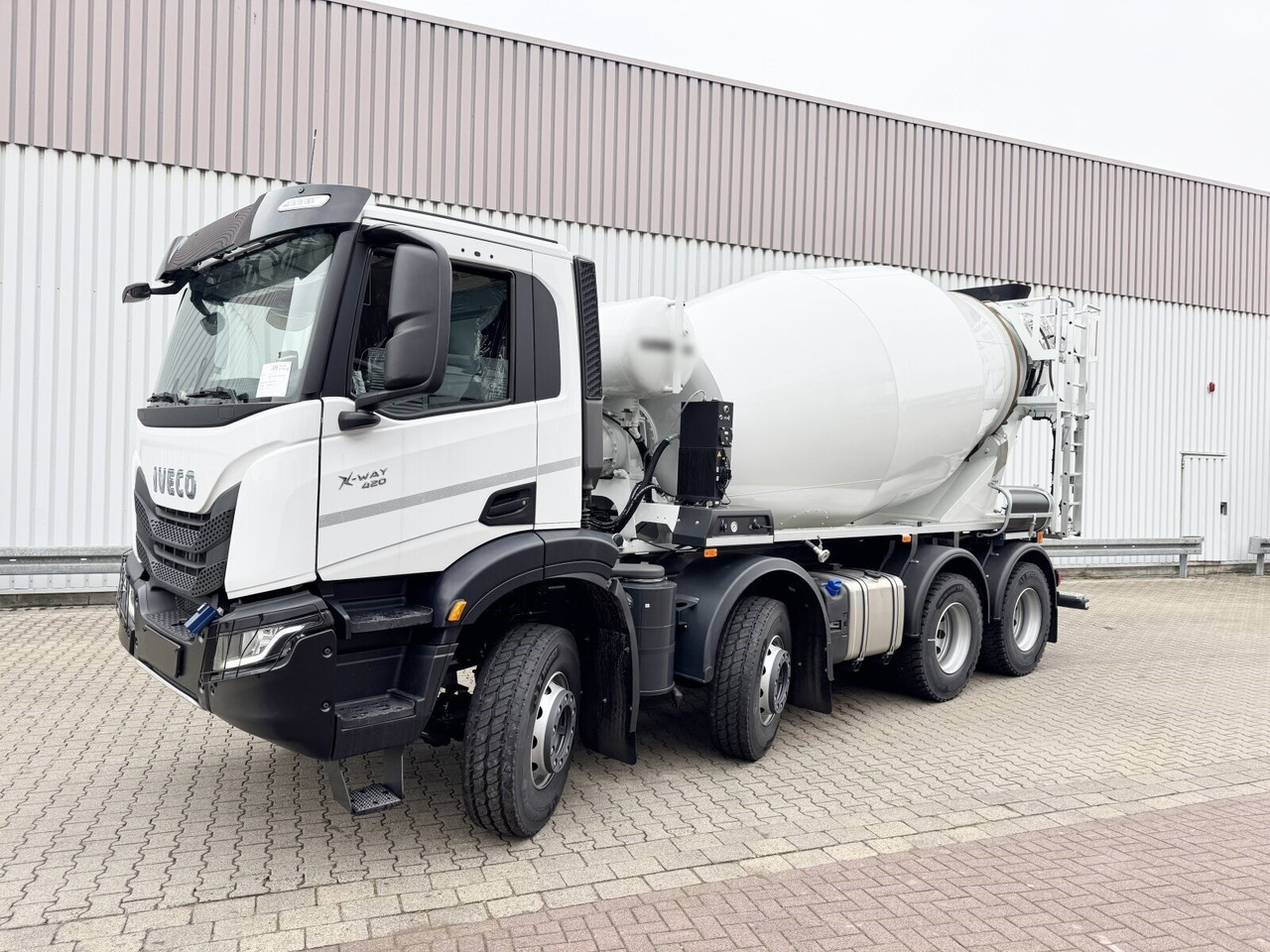 X-Way AD360X42BZ 8x4 X-Way AD360X42BZ 8x4, Karrena 9/10m³ - Camion malaxeur: photos 1 X-Way AD360X42BZ 8x4 X-Way AD360X42BZ 8x4, Karrena 9/10m³ - Camion malaxeur: photos 1