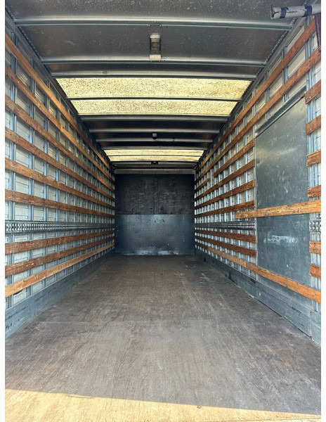 MAN TGL 12.210 MANUAL + 2000 KG LIFT + 2.60 M HIGH BIG BOX + AIRCO + SPRING / SPRING + 3 SEATS - Camion fourgon: photos 4 MAN TGL 12.210 MANUAL + 2000 KG LIFT + 2.60 M HIGH BIG BOX + AIRCO + SPRING / SPRING + 3 SEATS - Camion fourgon: photos 4