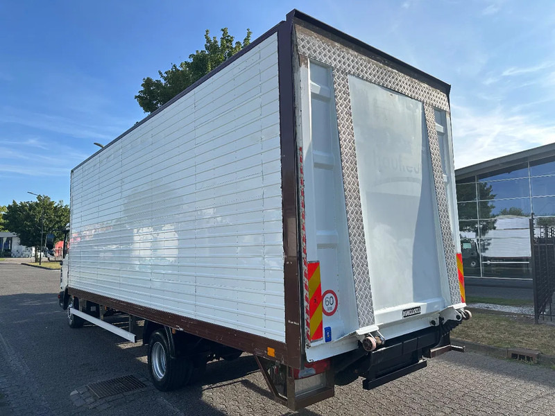 MAN TGL 12.210 MANUAL + 2000 KG LIFT + 2.60 M HIGH BIG BOX + AIRCO + SPRING / SPRING + 3 SEATS - Camion fourgon: photos 3 MAN TGL 12.210 MANUAL + 2000 KG LIFT + 2.60 M HIGH BIG BOX + AIRCO + SPRING / SPRING + 3 SEATS - Camion fourgon: photos 3