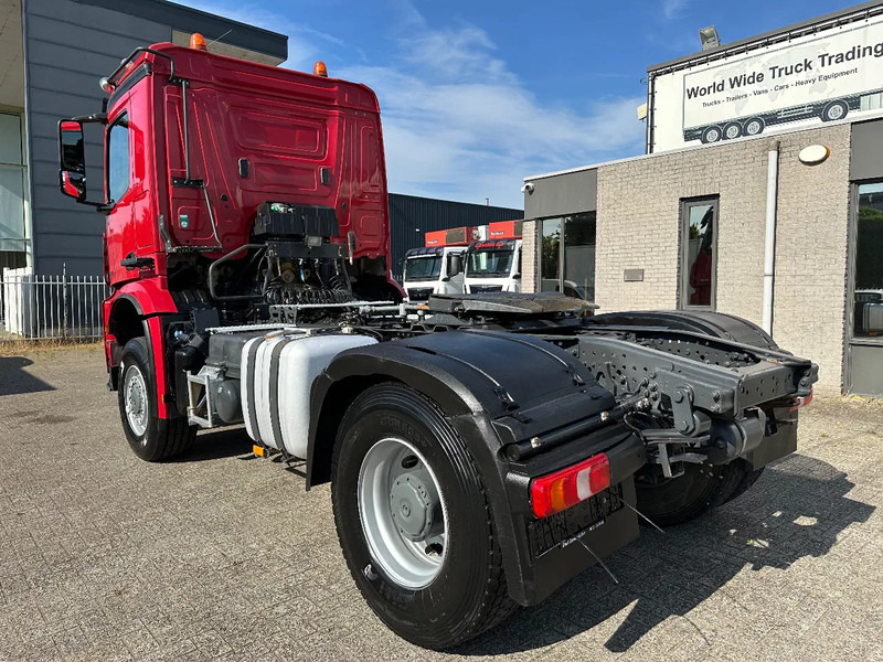 Mercedes-Benz Arocs 1824 4x4 ALLROAD + KIPPER HYDRAULIC + 334.231 KM + SPRING / SPRING + EURO 6 - Tracteur routier: photos 3 Mercedes-Benz Arocs 1824 4x4 ALLROAD + KIPPER HYDRAULIC + 334.231 KM + SPRING / SPRING + EURO 6 - Tracteur routier: photos 3