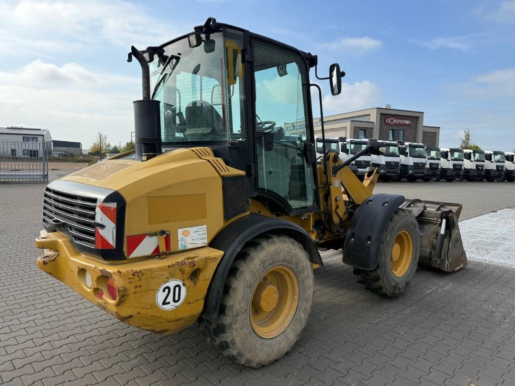 CAT 908 H - Chargeuse sur pneus: photos 2 CAT 908 H - Chargeuse sur pneus: photos 2