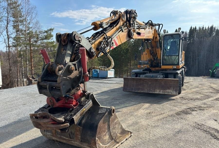 Liebherr A 914 Litronic A2-PL Tiltrotator 30Km/h - Pelle sur pneus: photos 5 Liebherr A 914 Litronic A2-PL Tiltrotator 30Km/h - Pelle sur pneus: photos 5