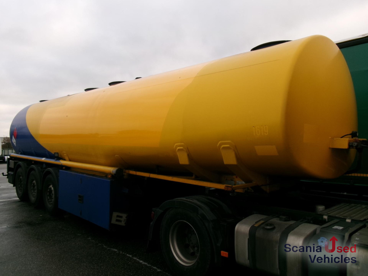 ROHR Tankauflieger f. Treibst. 4 Kammern 2 x Lift - Semi-remorque citerne: photos 1 ROHR Tankauflieger f. Treibst. 4 Kammern 2 x Lift - Semi-remorque citerne: photos 1