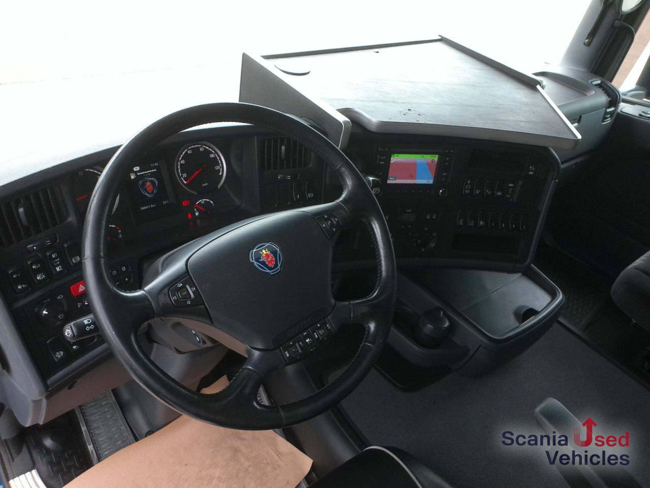 SCANIA R 450 LB6x2*4MNA - Camion chevaux: photos 2 SCANIA R 450 LB6x2*4MNA - Camion chevaux: photos 2