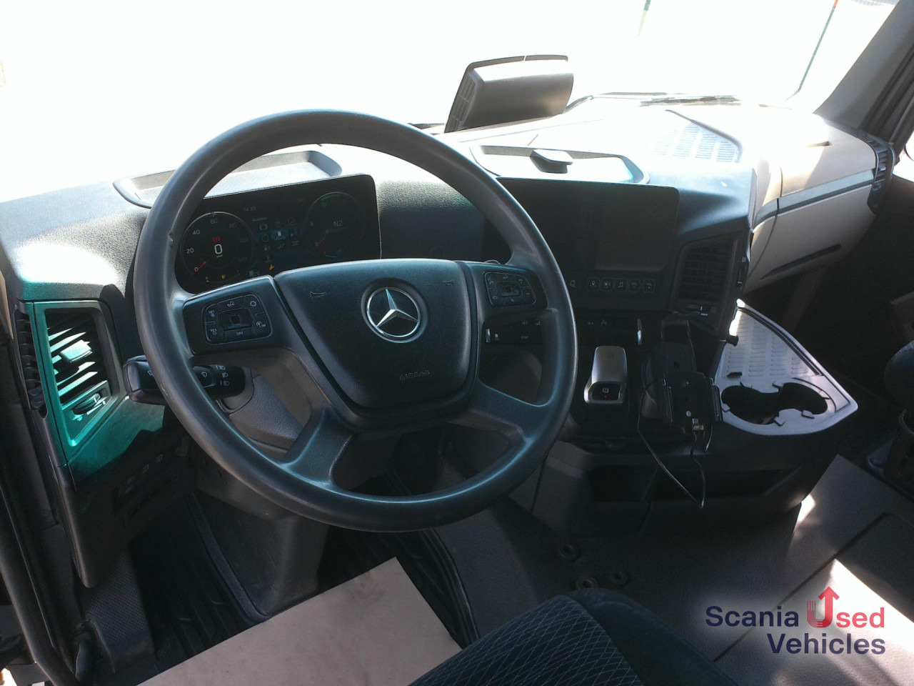MERCEDES-BENZ Actros 1846LS mit Hydraulik - Tracteur routier: photos 2 MERCEDES-BENZ Actros 1846LS mit Hydraulik - Tracteur routier: photos 2