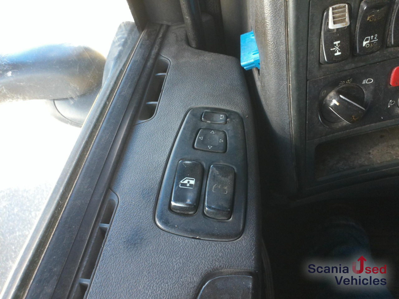 SCANIA R 420 LA4x2MEB Volumen MEGA Jumbo Vollluft - Tracteur routier: photos 5 SCANIA R 420 LA4x2MEB Volumen MEGA Jumbo Vollluft - Tracteur routier: photos 5