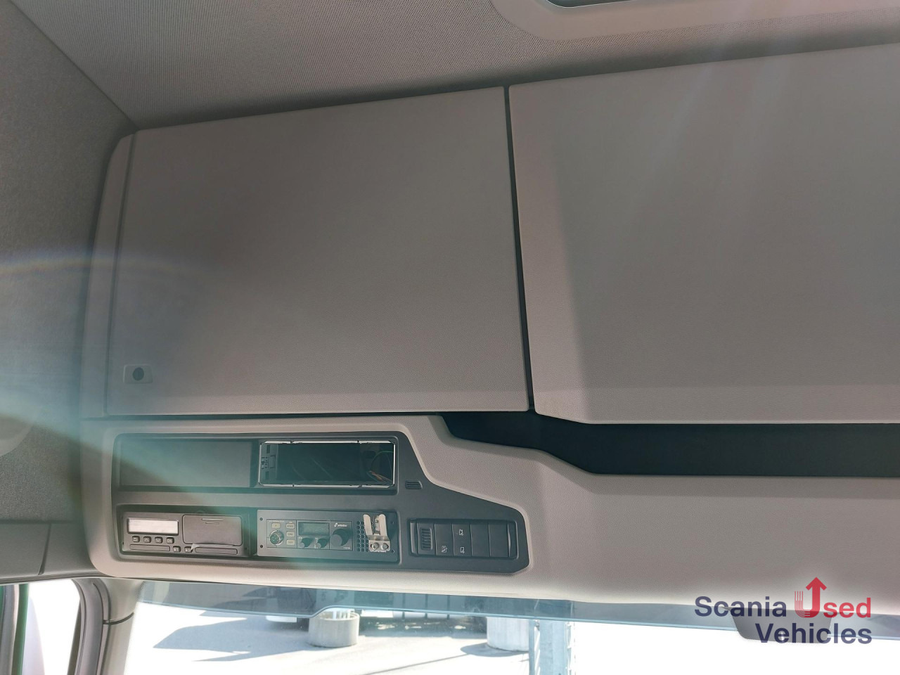 SCANIA R 450 A4x2EB Volumen Mega Jumbo DAB Standklima - Tracteur routier: photos 3 SCANIA R 450 A4x2EB Volumen Mega Jumbo DAB Standklima - Tracteur routier: photos 3