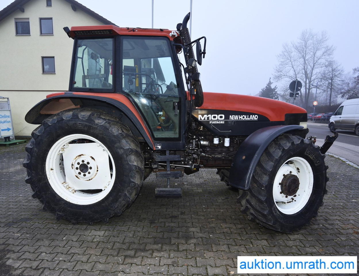 NEW HOLLAND M100 4x4 - Tracteur agricole: photos 4 NEW HOLLAND M100 4x4 - Tracteur agricole: photos 4
