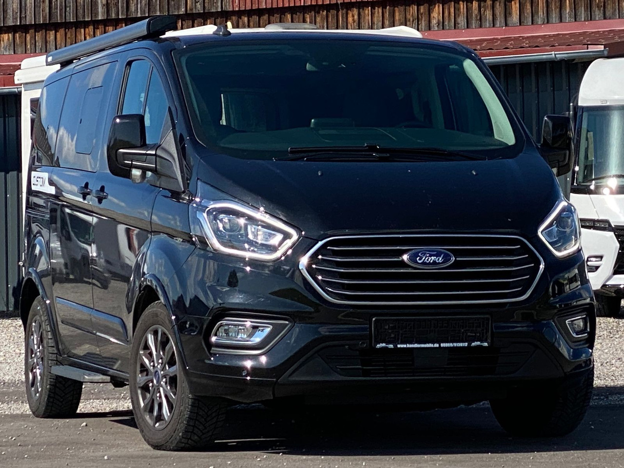 Ford Transit/Tourneo Custom Kombi 320 L1 Titanium X - Transport de personnes: photos 1 Ford Transit/Tourneo Custom Kombi 320 L1 Titanium X - Transport de personnes: photos 1
