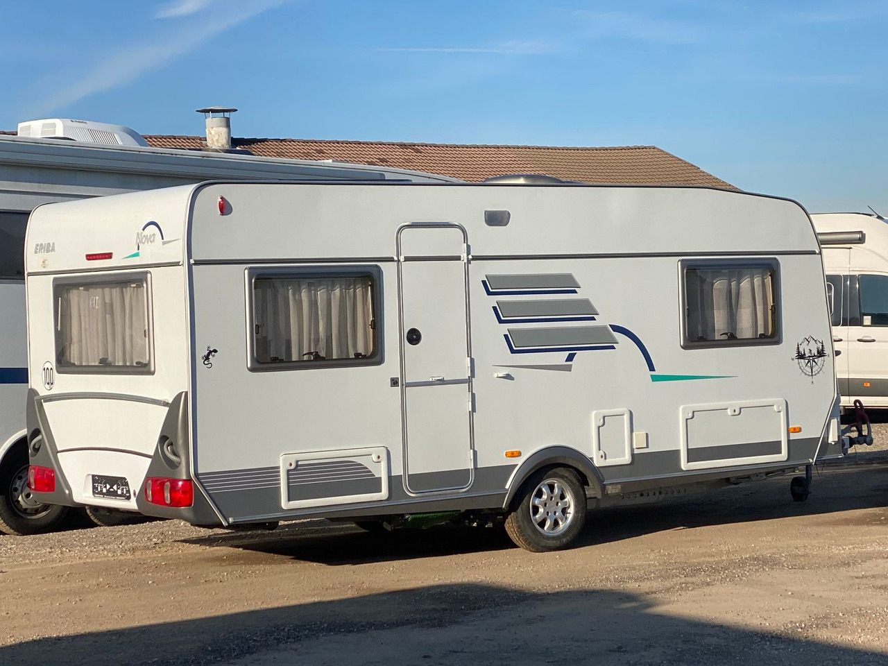 HYMER / ERIBA / HYMERCAR Nova 530 Swing mit Längsbetten und Moser, top Zu - Caravane: photos 5 HYMER / ERIBA / HYMERCAR Nova 530 Swing mit Längsbetten und Moser, top Zu - Caravane: photos 5