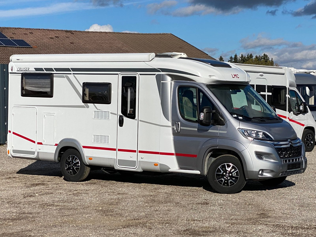 LMC Cruiser V 646 G, SAT, Navi, Sondermodell,16 Zoll - Camping-car profilé: photos 1 LMC Cruiser V 646 G, SAT, Navi, Sondermodell,16 Zoll - Camping-car profilé: photos 1