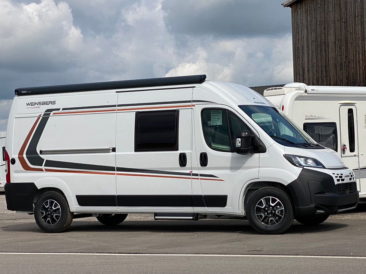Weinsberg CaraBus 600 MQ EDITION Fire - Fourgon aménagé: photos 2 Weinsberg CaraBus 600 MQ EDITION Fire - Fourgon aménagé: photos 2