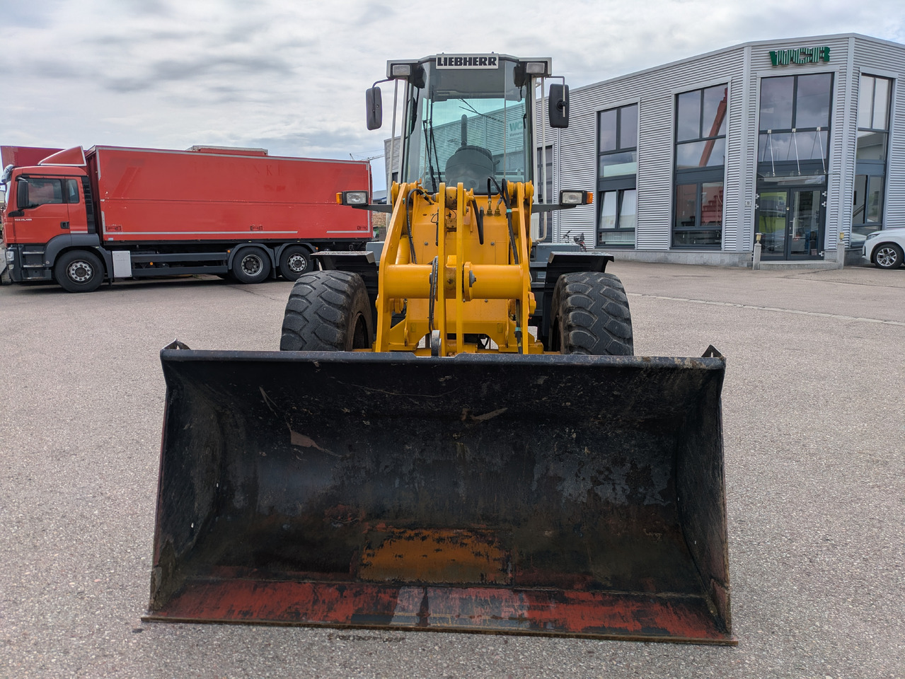LIEBHERR L514 Radlader Schnellwechsler Schaufel - Chargeuse sur pneus: photos 2 LIEBHERR L514 Radlader Schnellwechsler Schaufel - Chargeuse sur pneus: photos 2