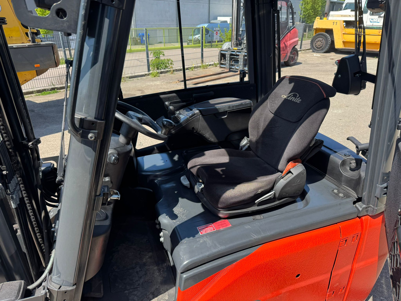 Linde E20L-02 Triplex Elektro Zinkenverstellgerät - Chariot élévateur électrique: photos 5 Linde E20L-02 Triplex Elektro Zinkenverstellgerät - Chariot élévateur électrique: photos 5