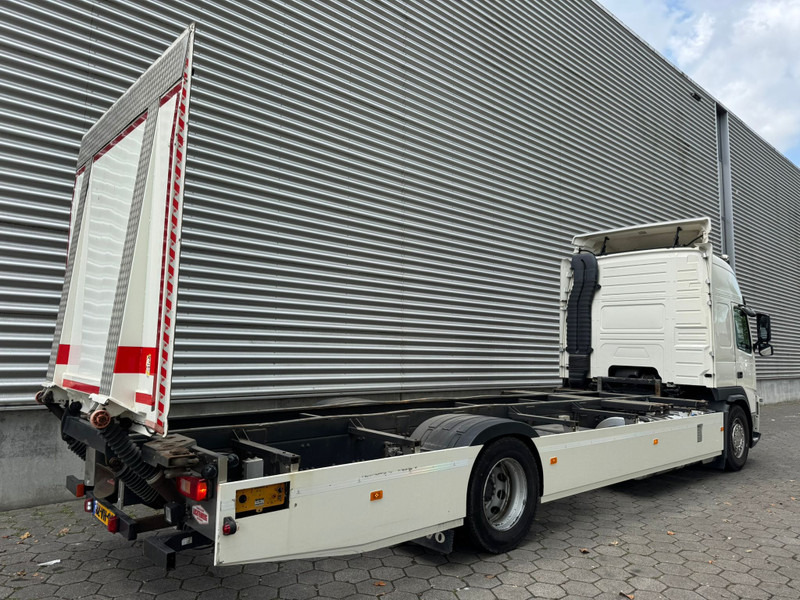 Volvo FM 330 XL EEV / I-Shift / VEB+ / 334.000..KM!! / Tail Lift / NL Truck - Camion porte-conteneur/ Caisse mobile: photos 3 Volvo FM 330 XL EEV / I-Shift / VEB+ / 334.000..KM!! / Tail Lift / NL Truck - Camion porte-conteneur/ Caisse mobile: photos 3
