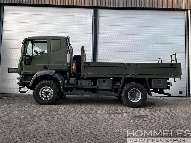 Iveco EuroCargo 100E22 4x4 - Camping-car: photos 3 Iveco EuroCargo 100E22 4x4 - Camping-car: photos 3