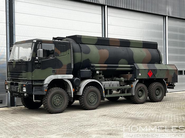 Iveco 340E42 8x8 - Camion citerne: photos 2 Iveco 340E42 8x8 - Camion citerne: photos 2