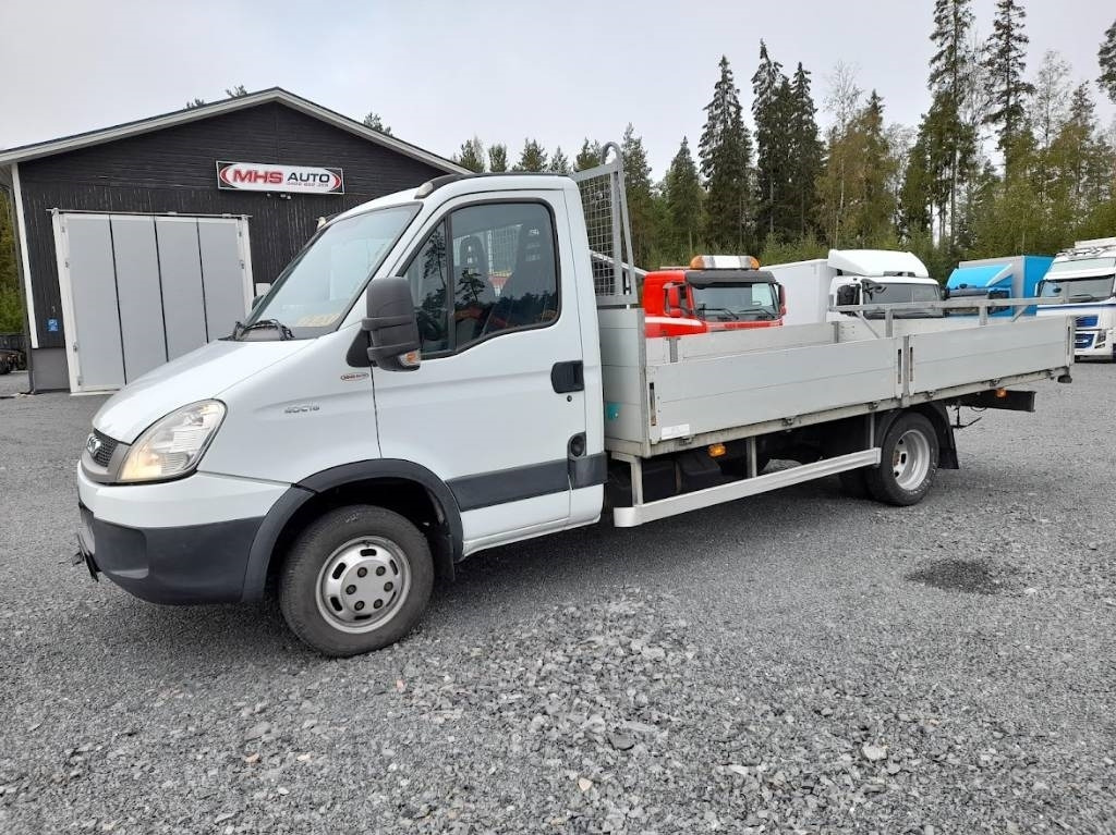 Iveco Daily 40 C18 automat - Fourgon plateau: photos 1 Iveco Daily 40 C18 automat - Fourgon plateau: photos 1
