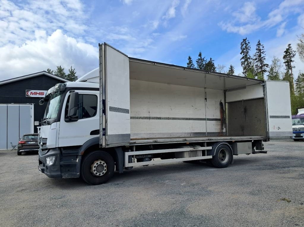 Mercedes-Benz Antos 1824L - Camion fourgon: photos 1 Mercedes-Benz Antos 1824L - Camion fourgon: photos 1