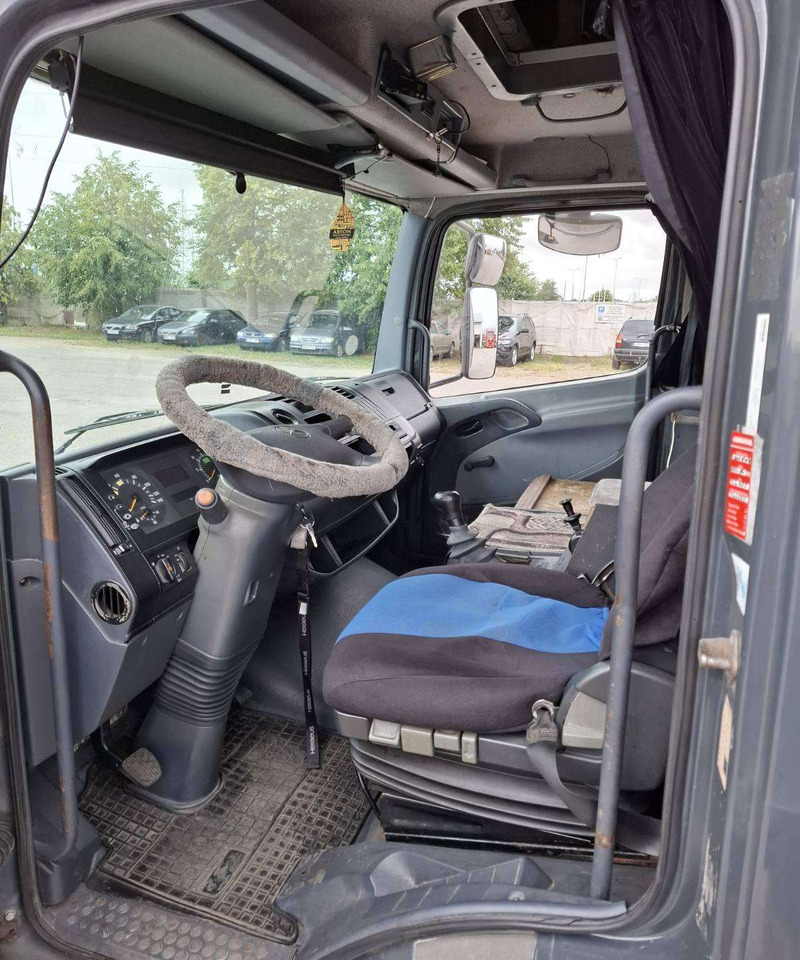 Mercedes-Benz Atego 818 - Camion à rideaux coulissants: photos 4 Mercedes-Benz Atego 818 - Camion à rideaux coulissants: photos 4