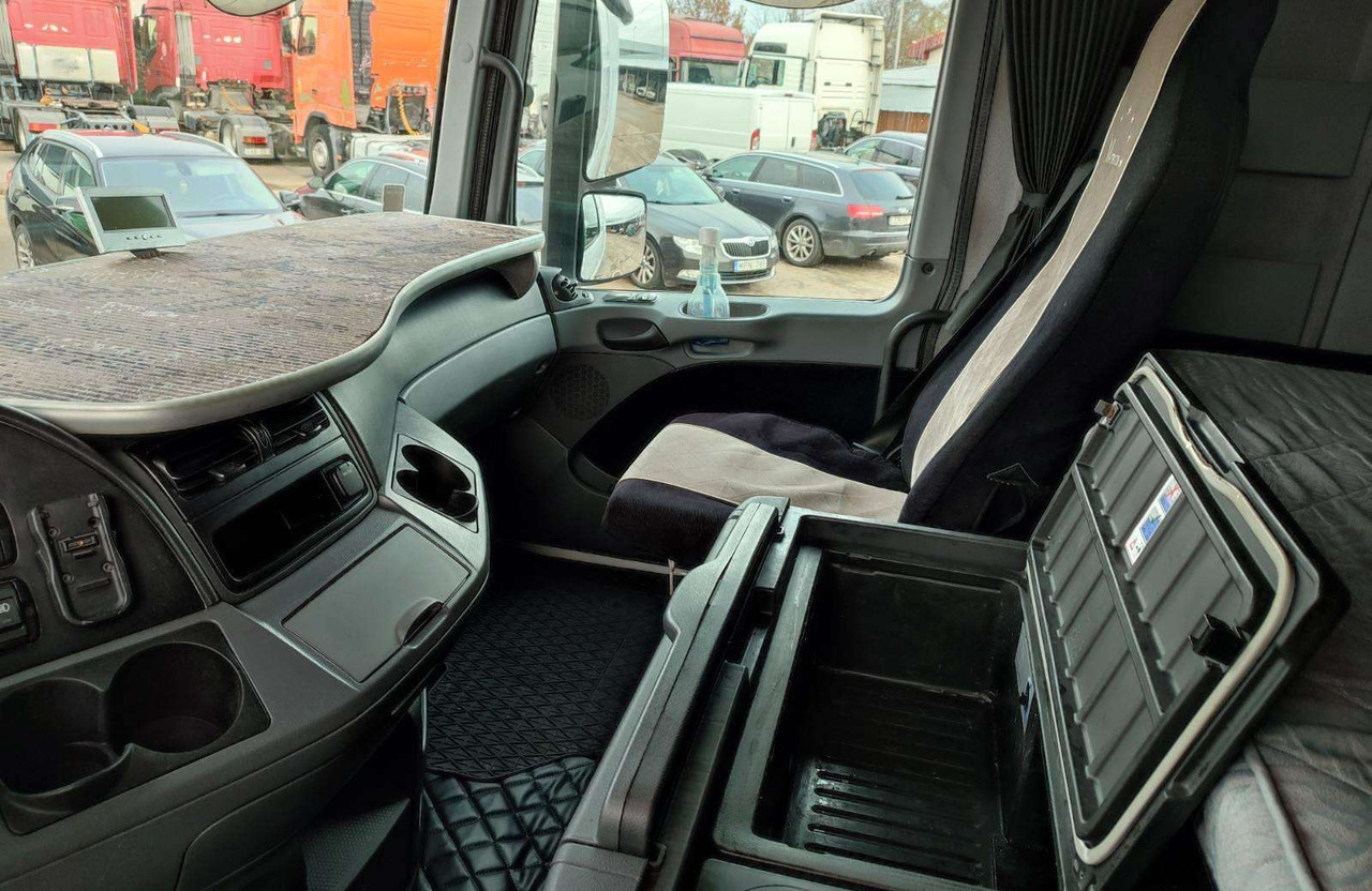 Tracteur routier Mercedes-Benz Actros 1844 LS: photos 10 Tracteur routier Mercedes-Benz Actros 1844 LS: photos 10