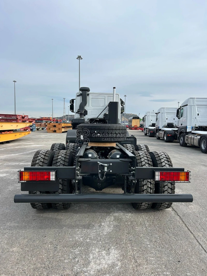 ASTRA HD9 8x4 CHASSIS - Barcelona Stock - Châssis cabine: photos 2 ASTRA HD9 8x4 CHASSIS - Barcelona Stock - Châssis cabine: photos 2